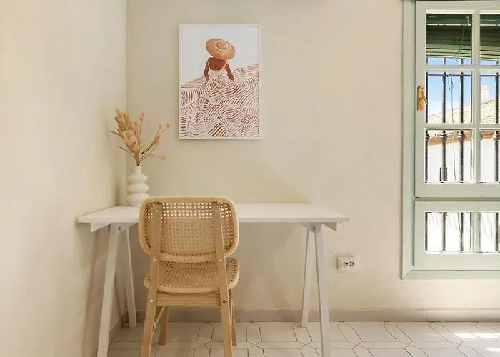 Beautiful Townhouse With Pool & Two Terraces *