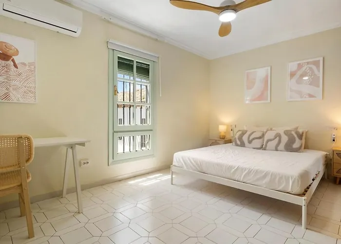 Beautiful Townhouse With Pool & Two Terraces Málaga